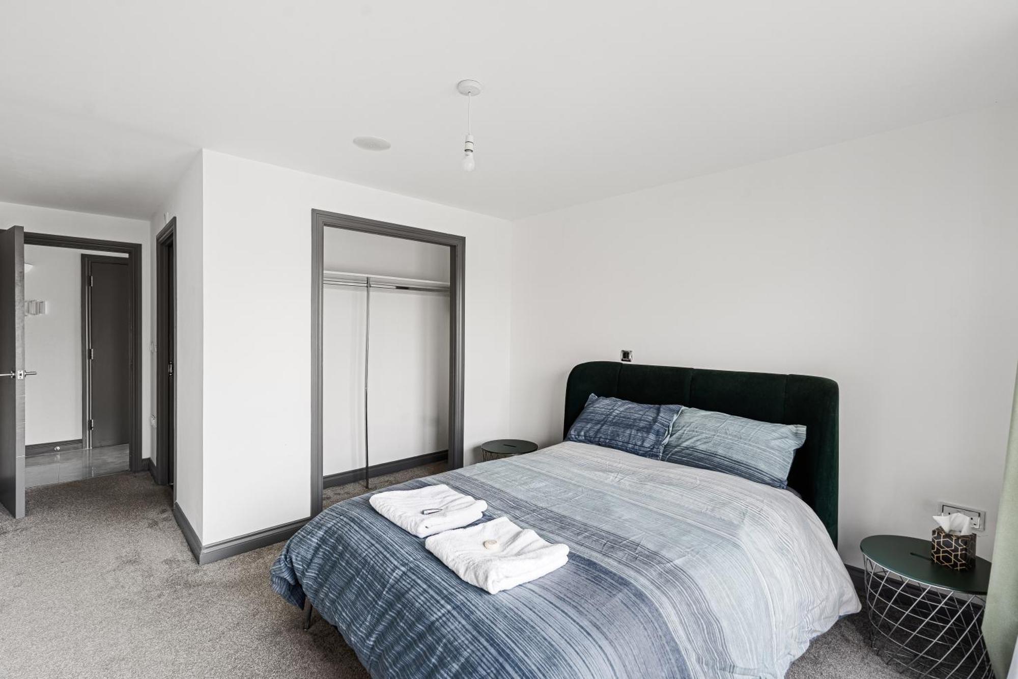 Long Letting - Luxurious 3 Bedroom Penthouse In City Centre - Parking Included! Chelmsford Kültér fotó