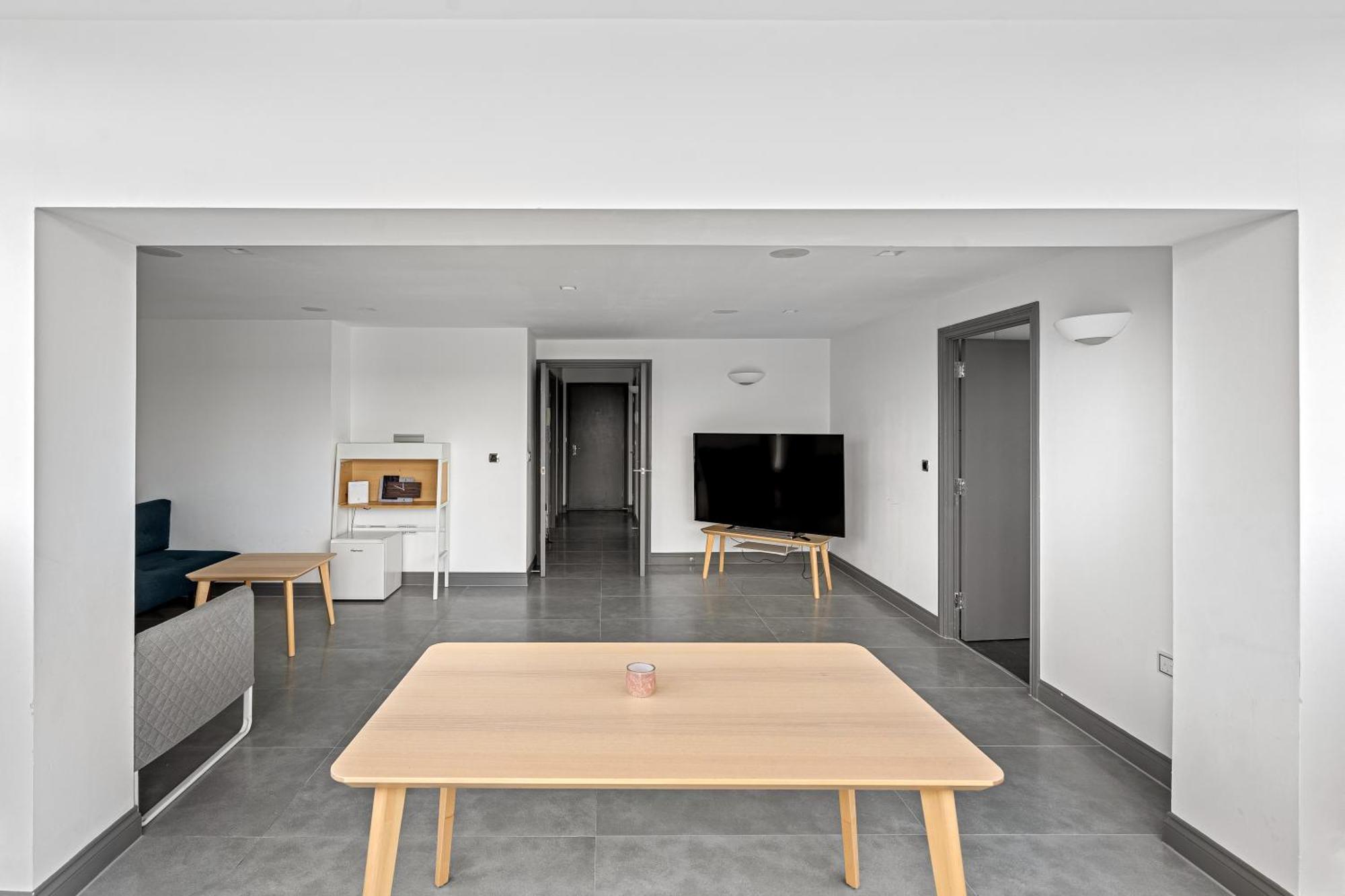 Long Letting - Luxurious 3 Bedroom Penthouse In City Centre - Parking Included! Chelmsford Kültér fotó