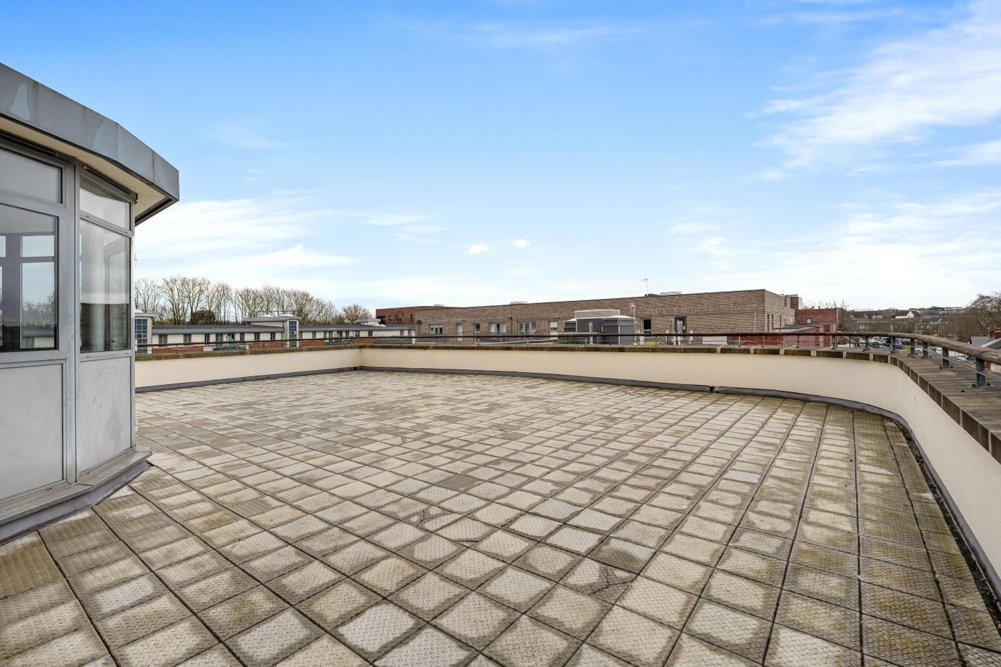Long Letting - Luxurious 3 Bedroom Penthouse In City Centre - Parking Included! Chelmsford Kültér fotó